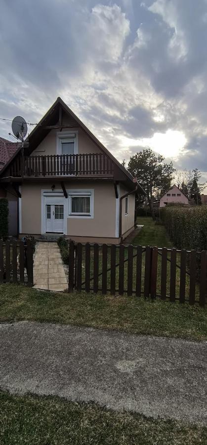 הוילה Balatonkeresztúr Kotnyek Nyaralo מראה חיצוני תמונה